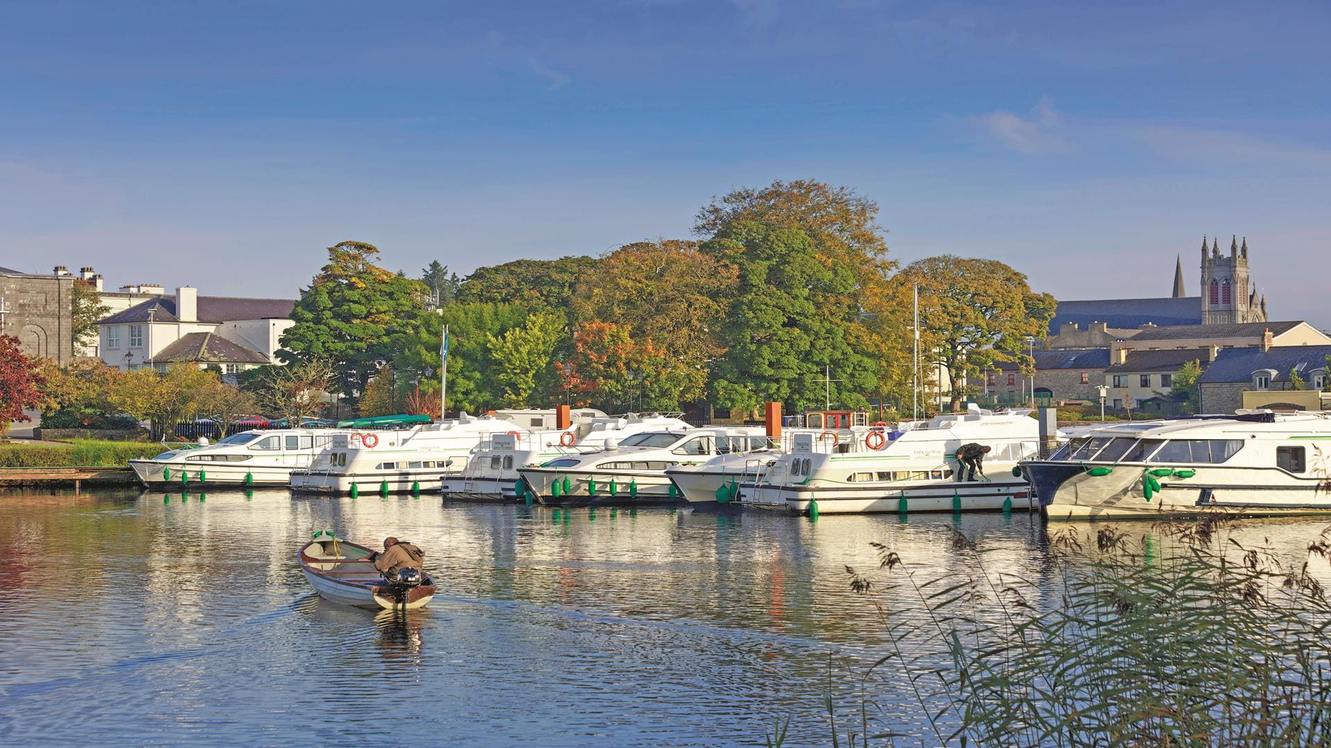 Coach holiday to Carrick-on-Shannon